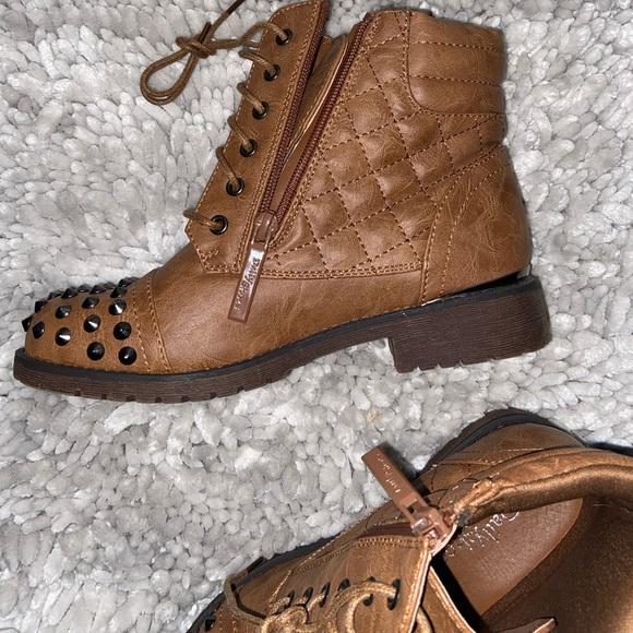 nwot studded boots - Picture 10 of 12